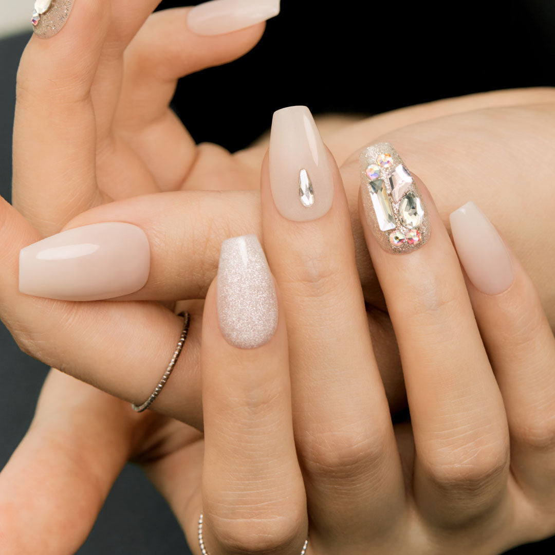 White Hole – DASHING DIVA JAPAN