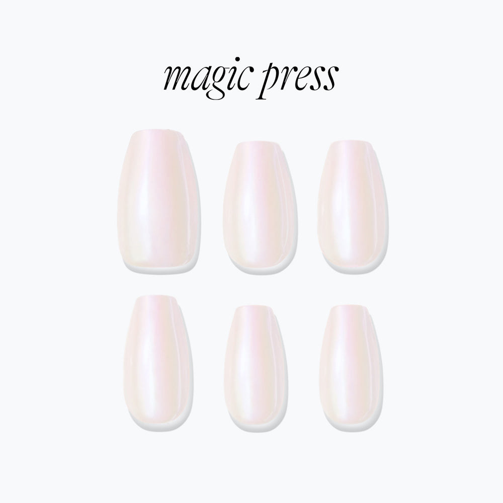 Dashing Diva Magic Press ネイルチップ DASHING DIVA magic press ネイルチップ 白 キラキラ - メルカリ